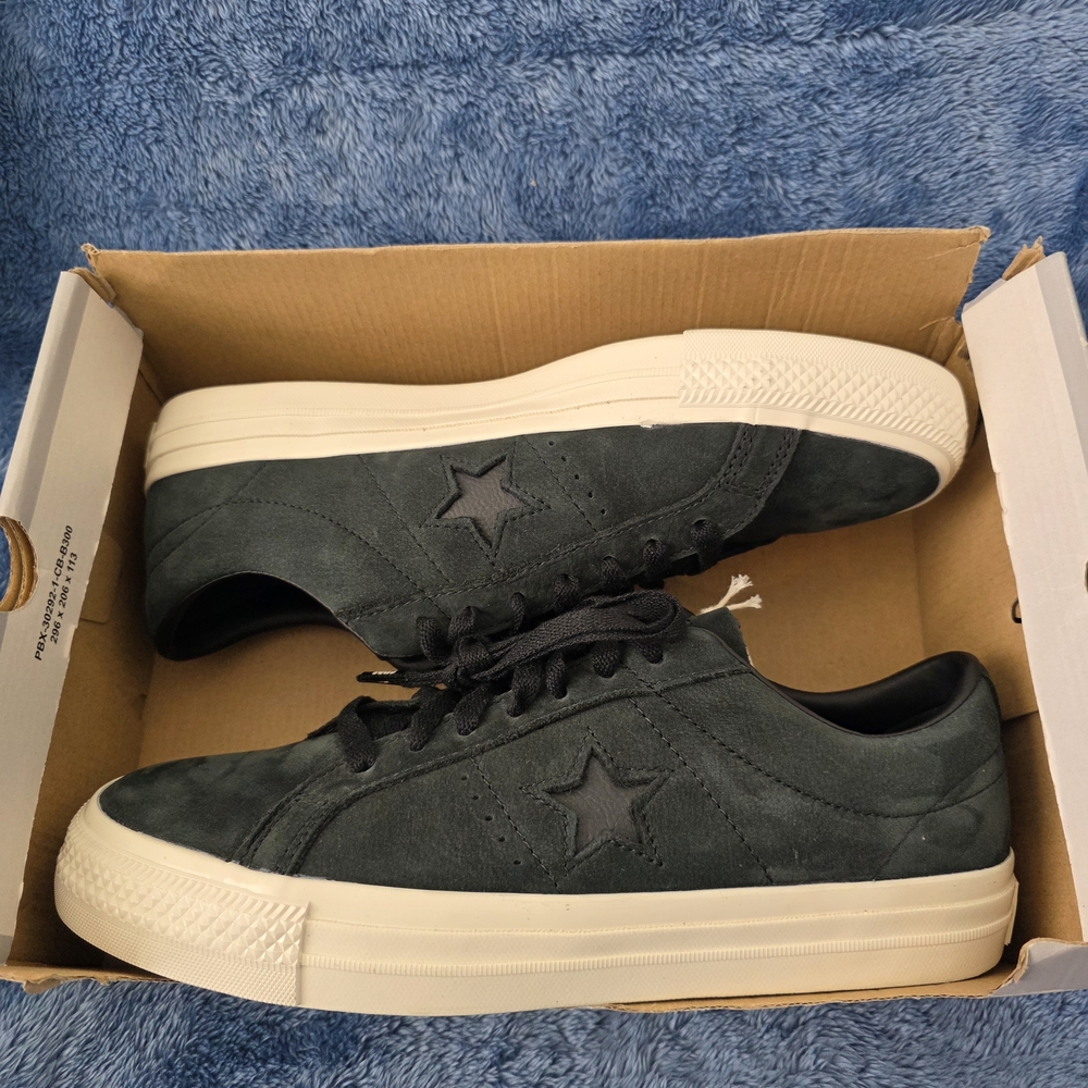 NEW Converse One Star Pro Nubuck Sneakers